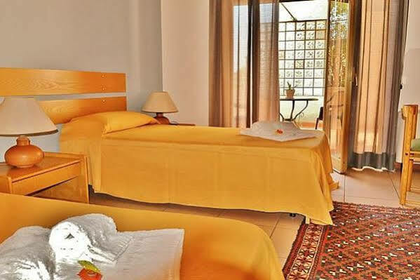 Hotel Rasula Alta Gravina di Catania Exterior photo